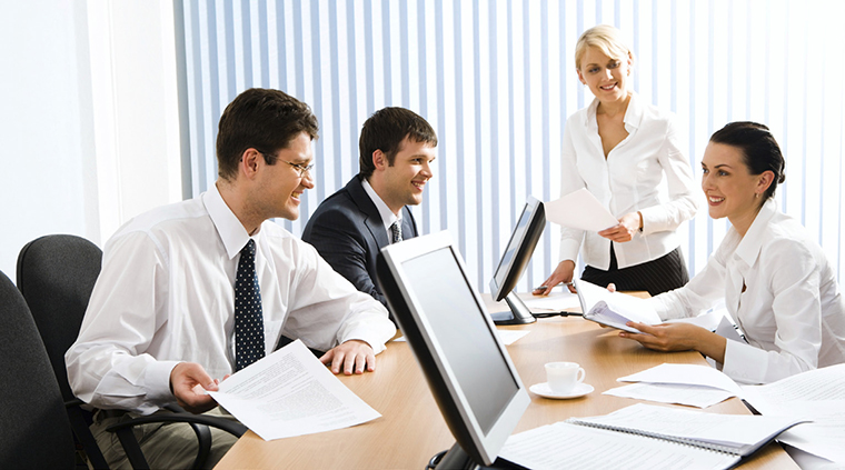 В чем основные отличия аутсорсинга от аутстаффинга